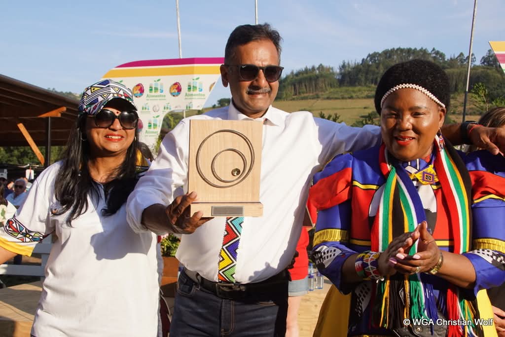 Sanjay Singh was presented with the Batea de Oro award at the 2025 World Gold Panning Championships 